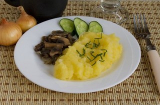 Картофельное пюре с луком - фото шага 7