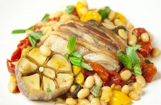 Курица по-итальянски с беконом, фасолью и базиликом - фото шага 5