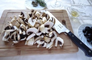 Курица по-охотничьи с шампиньонами и маслинами - фото шага 4