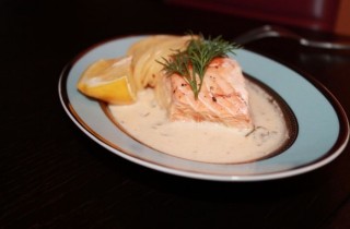 Лосось в творожном соусе - фото шага 4