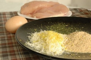 Отбивные куриные с сыром - фото шага 1