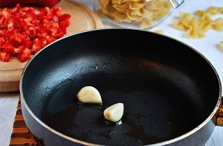 Паста с морепродуктами и болгарским перцем - фото шага 3