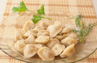 Пельмени по-амурски в горшочках - фото шага 2