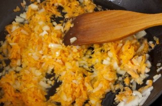 Рис с овощами - фото шага 2