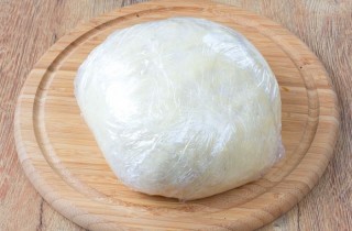 Сочные чебуреки с мясом - фото шага 3