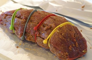 Запеченная говядина в фольге в духовке - фото шага 3