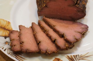 Запеченная говядина в фольге в духовке