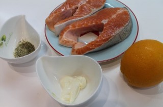 Форель, запеченная с апельсином - фото шага 1