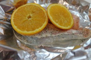 Форель, запеченная с апельсином - фото шага 4