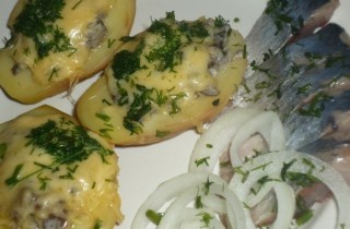 Картофель, фаршированный грибами