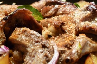 Кролик, тушеный с картофелем - фото шага 5