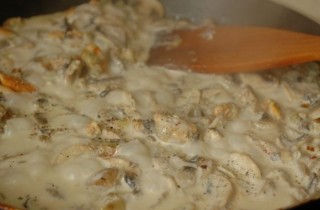 Мидии с шампиньонами в сливках - фото шага 8