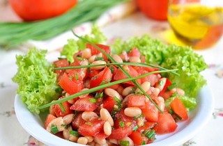 Салат из фасоли с помидорами - фото шага 5