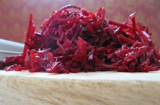 Салат по-корейски из стручковой фасоли и свеклы - фото шага 1