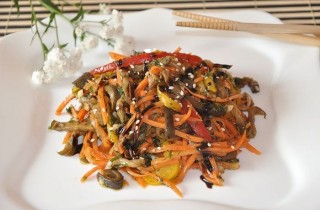 Салат с баклажанами, морковью и перцем - фото шага 5