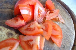 Салат с рукколой и помидорами - фото шага 2