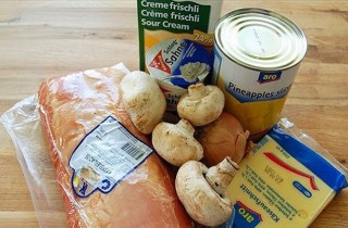 Ветчина под ананасом - фото шага 1