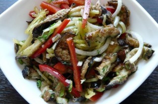 Вкусный салат из баклажанов