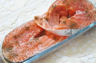 Запеченный лосось с сыром и шампиньонами - фото шага 2