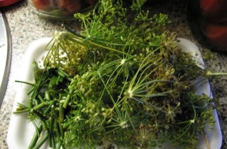 Маринованные помидоры с чесноком - фото шага 4