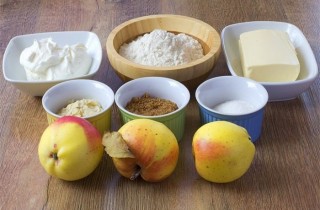Нежный яблочный пирог - фото шага 1