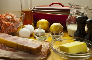 Паштет по-деревенски из свинины, бекона и ветчины - фото шага 1