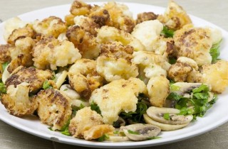 Салат с цветной капустой и шампиньонами - фото шага 5