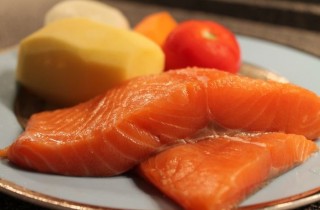 Сливочный суп с лососем - фото шага 1