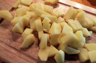 Суп с рыбными консервами - фото шага 2