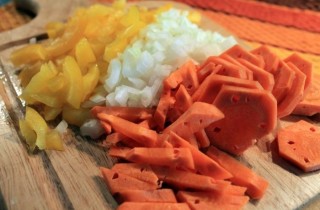 Суп с рыбными консервами - фото шага 3