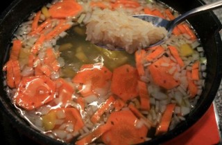 Суп с рыбными консервами - фото шага 4