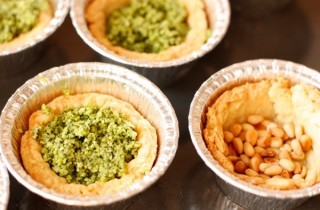 Тарталетки с соусом песто и креветками - фото шага 9