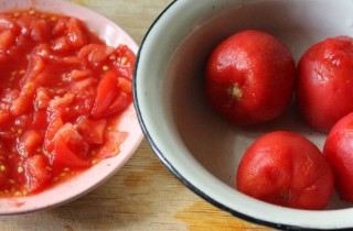 Томатный суп с креветками - фото шага 2