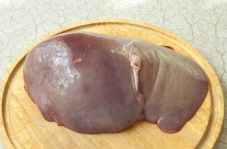 Тушеная печень - фото шага 1