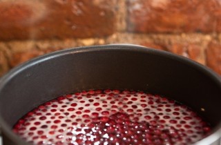 Брусничный морс - фото шага 3