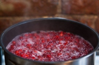 Брусничный морс - фото шага 4