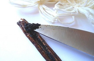 Фрукты в йогуртовом соусе - фото шага 2