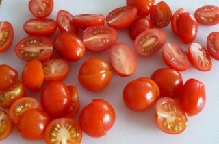 Греческий салат с моцареллой - фото шага 2