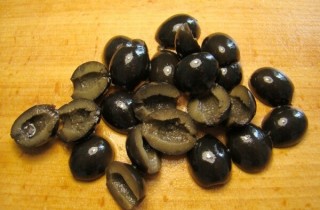 Греческий салат с моцареллой - фото шага 5