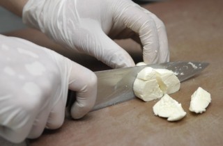 Греческий салат с моцареллой - фото шага 7