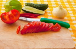 Греческий салат с овечьим сыром - фото шага 2