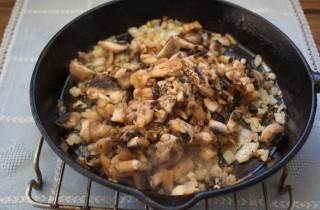 Грибной соус с сыром - фото шага 4