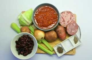 Немецкий колбасный суп - фото шага 1