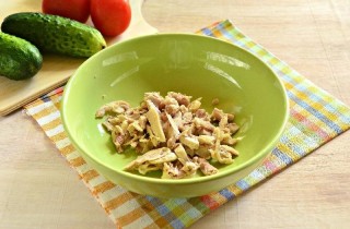 Овощной салат с курицей - фото шага 2