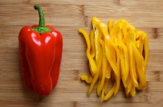 Салат из овощей и курицы - фото шага 2