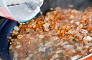 Шампиньоны под сливочным соусом - фото шага 6