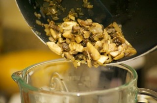 Соус грибной из шампиньонов - фото шага 5