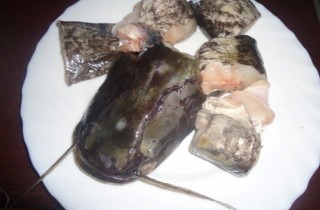 Уха из сома - фото шага 1