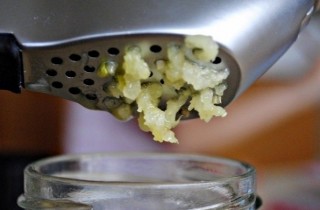 Заправка для греческого салата - фото шага 1