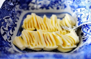 Ароматные гренки с корицей - фото шага 2